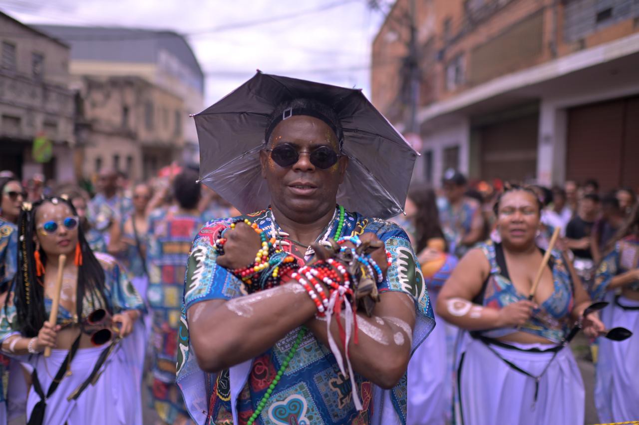 Cortejo do bloco OriSamba no Carnaval de Belo Horizonte 2025