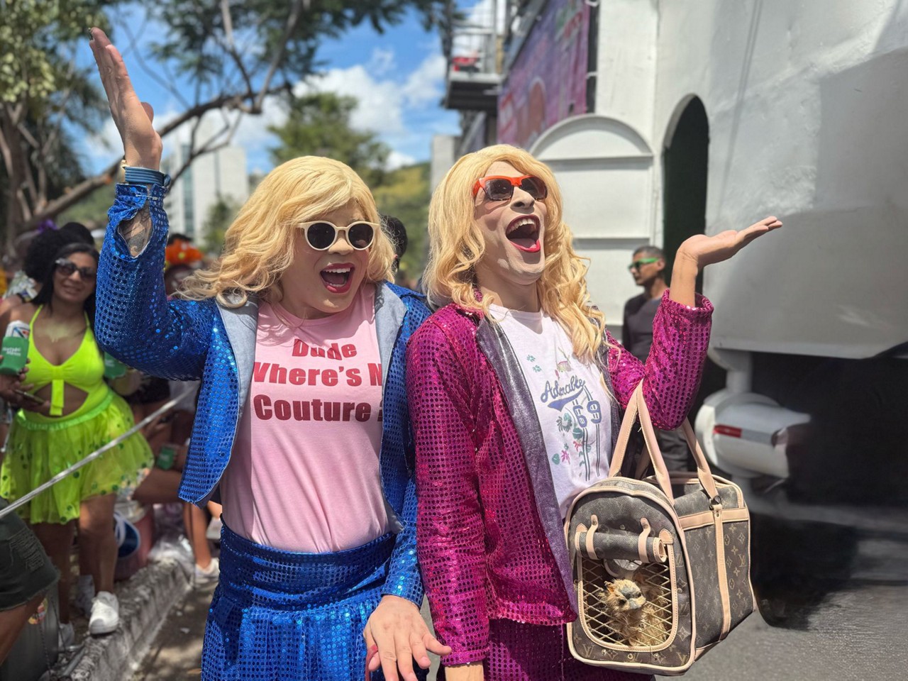 Tiffany e Brittany Wilson alegram o Carnaval de BH 