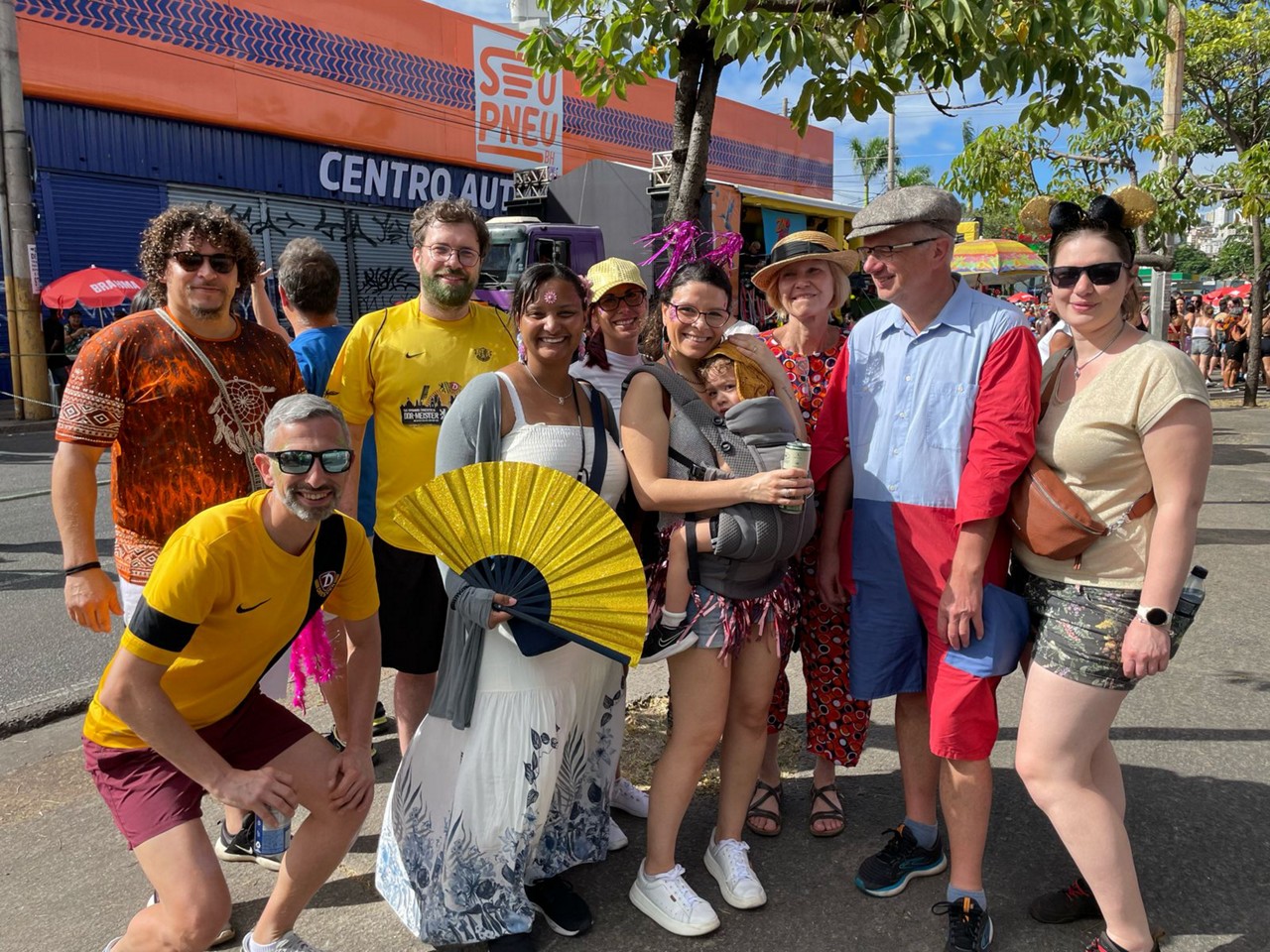 Família veio da Alemanhã para curtir o Carnaval de BH