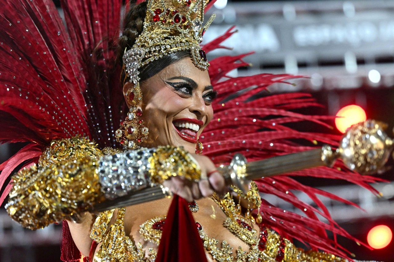 carnaval%202026-carnaval-20262026uunidos-do-viradouro-classifica%C3%A7%C3%A3o%20final%20carnaval-desfiel%20escola%20de%20samba%20rio-1771448964?qlt=90&ts=1771449058227&dpr=off Carnaval 2026 no Rio: tradição, influência digital e o impacto das escolhas na Sapucaí