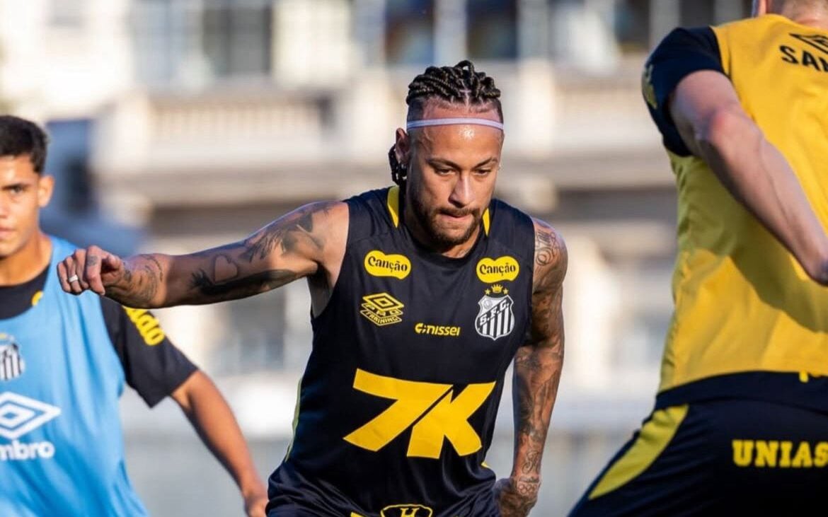 Neymar durante treinamento no CT do Santos (Foto: Divulgação)