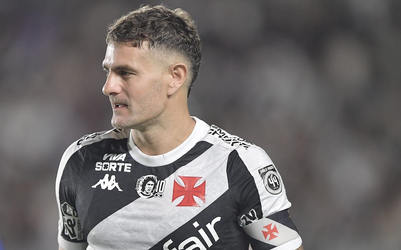 Vegetti no jogo do Vasco contra o Sport em São Januário (Foto: Thiago Ribeiro/AGIF)
