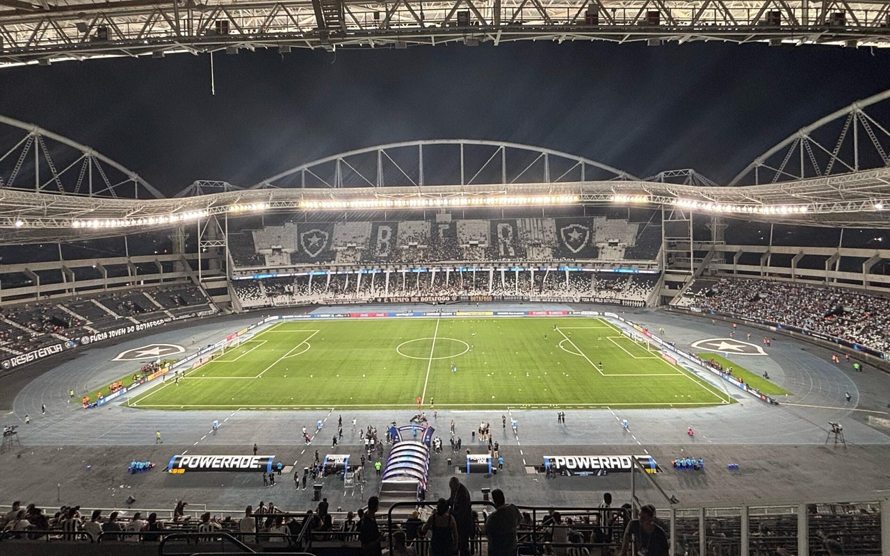 Estádio Nilton Santos recebe partida entre Botafogo e Ceará (Foto: Isabelle Favieri/Lance!)