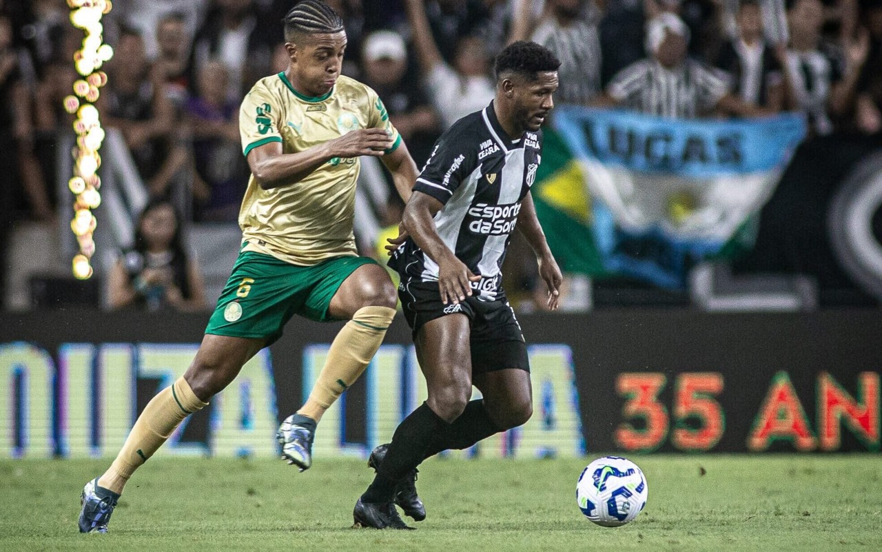 Ceará em partida contra o Palmeiras, na Arena Castelão, pela Copa do Brasil de 2025 (Foto: Felipe Santos/Ceará SC)