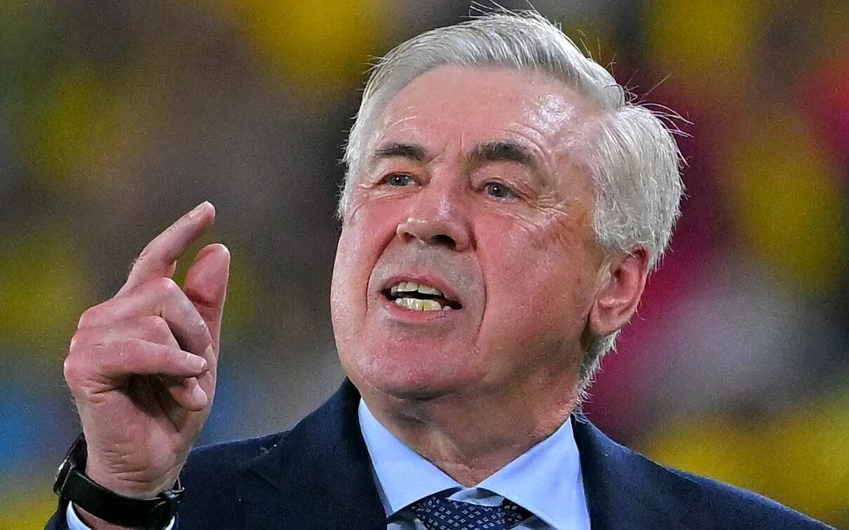 Ancelotti na estreia pelo Brasil contra o Equador (Foto: Rodrigo BUENDIA / AFP)