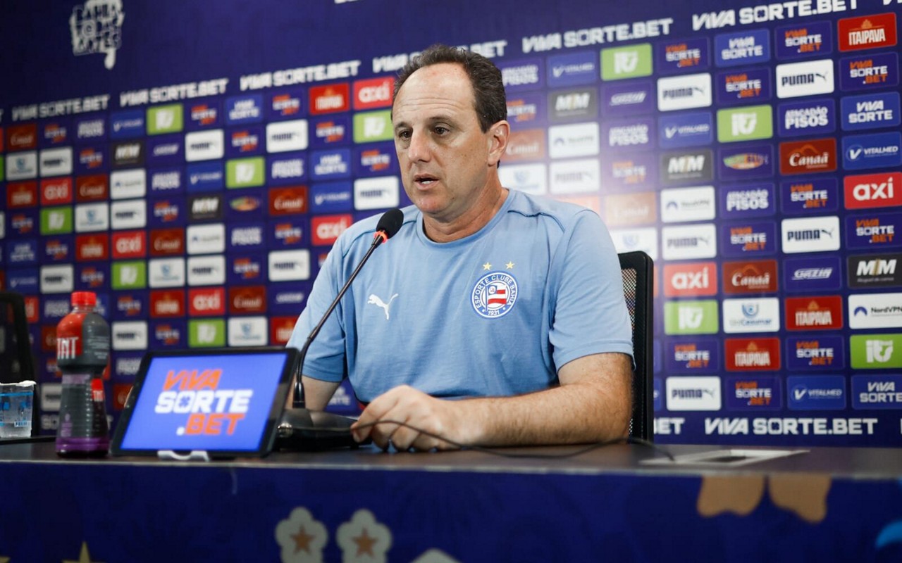 Rogério Ceni em entrevista coletiva pelo Bahia (Foto: Rafael Rodrigues/ EC Bahia)