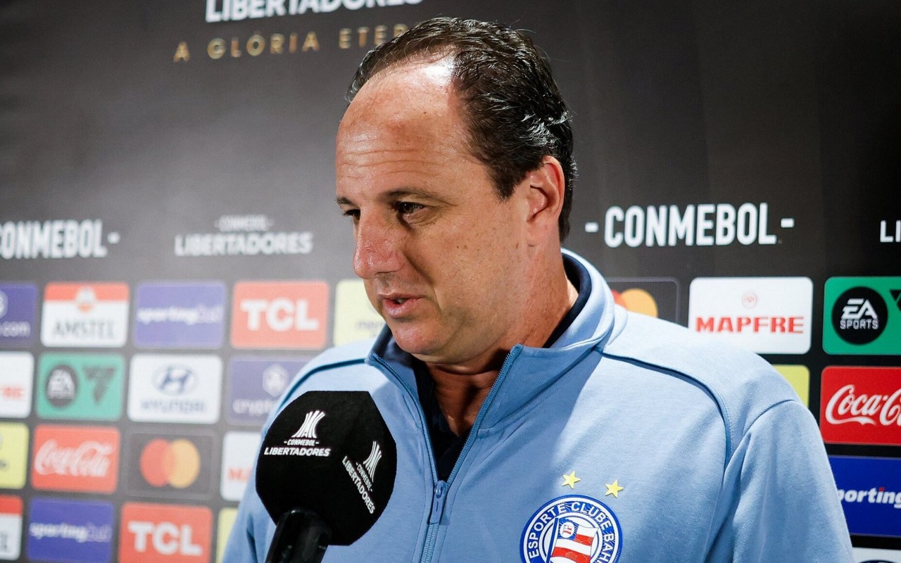 Rogério Ceni em entrevista antes de Inter x Bahia (Foto: Rafael Rodrigues / EC Bahia)
