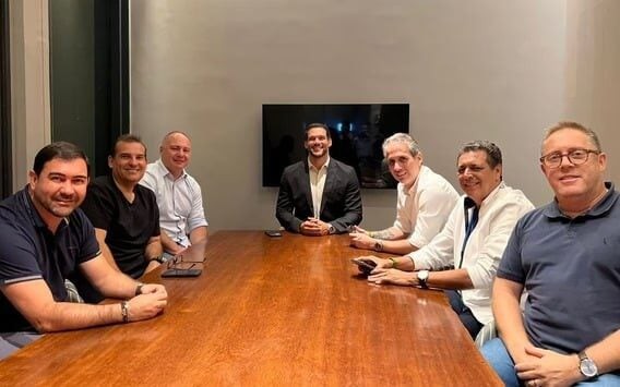 Samir Xaud reuniu presidentes de algumas federações em hotel no Rio de Janeiro (Foto: divulgação)