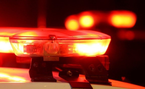 A Polícia Militar segue procurando o suspeito pelos três disparos que matou o homem de 44 anos