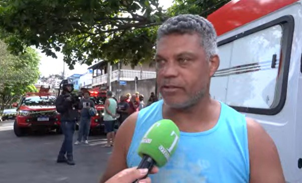 O morador foi uma das primeiras pessoas a chegar no local do acidente e, junto com vizinhos, ajudou a resgatar os feridos