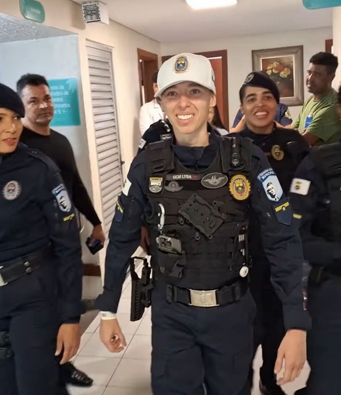GCM Lysa deixou o Hospital Paulo de Tarso caminhando e fardada
