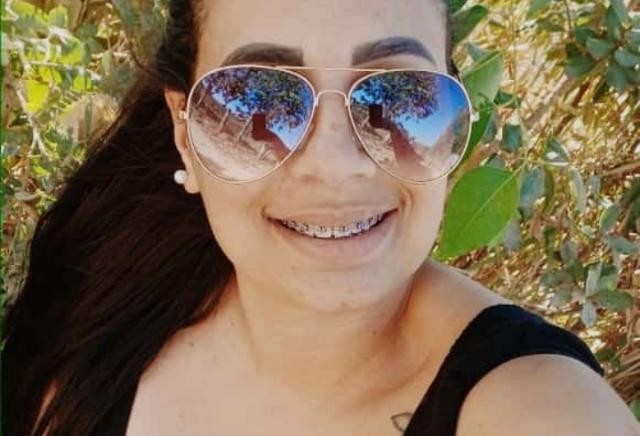 Mulher estava indo para o trabalho, quando sentiu uma picada de uma suposta agulha dentro de ônibus