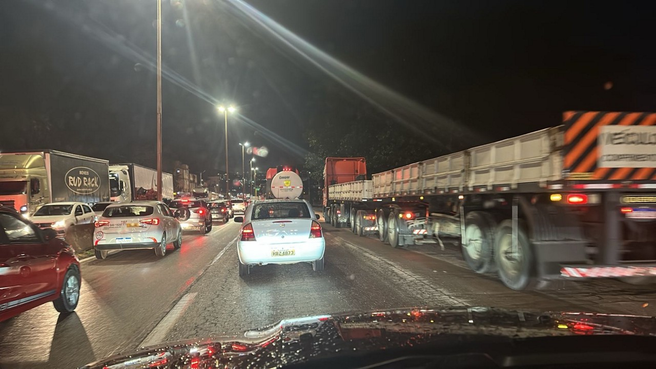 Acidente trava o trânsito no Anel Rodoviário de BH  