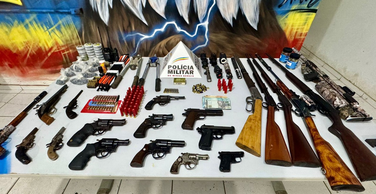 Armamentos foram encontrados em um imóvel
