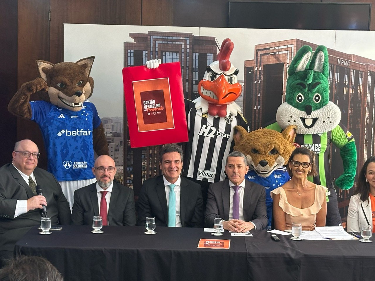 Clubes mineiros se unem para enfrentar o machismo e a violência contra a mulher