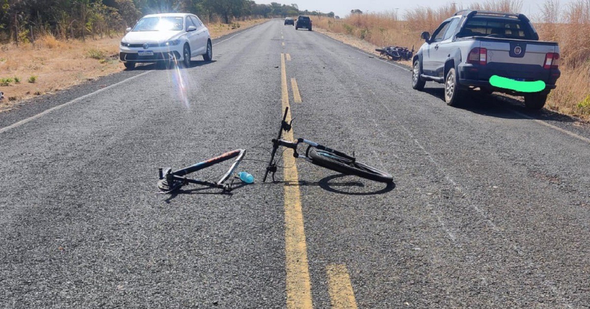 Bicicleta da vítima foi partida ao meio no acidente