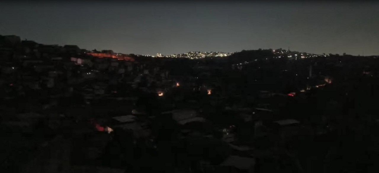 "Apagão" deixa as ruas do Barreiro no escuro na noite desta segunda-feira (8/9)