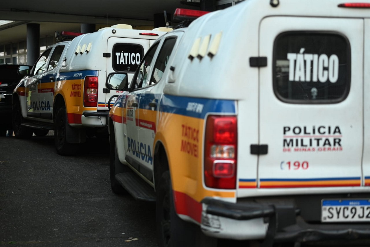 Motorista suspeito de matar gari foi levado para o DHPP, em BH  
