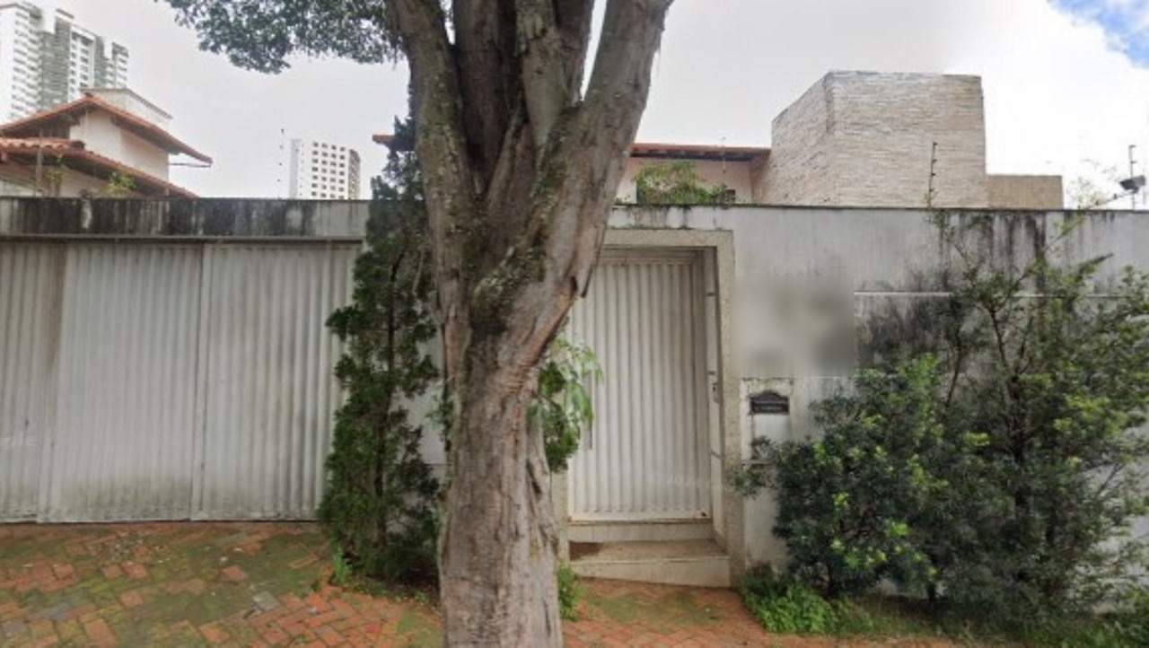 Residência é alvo de invasão e furto no Belvedere, em BH