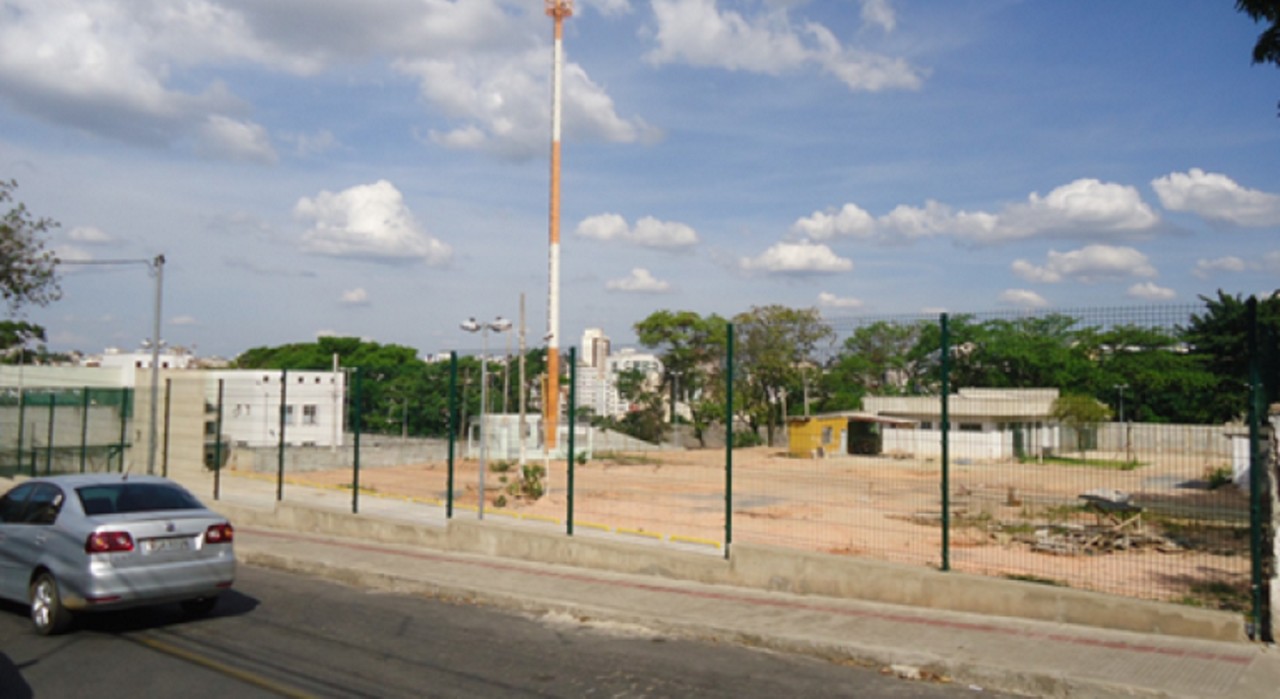 O projeto prevê área construída de 1.876,45 m², contemplando todas as etapas para a entrega do equipamento público