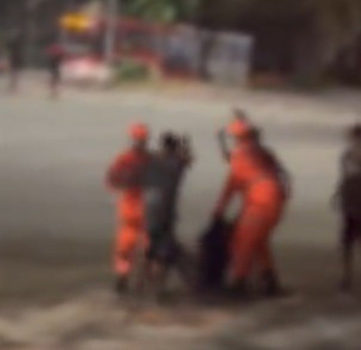 Militar atendia a uma ocorrência quando foi agredido 