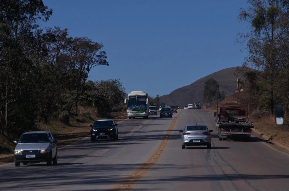 BR-040 é uma das principais rodovias federais que cortam Minas Gerais  
