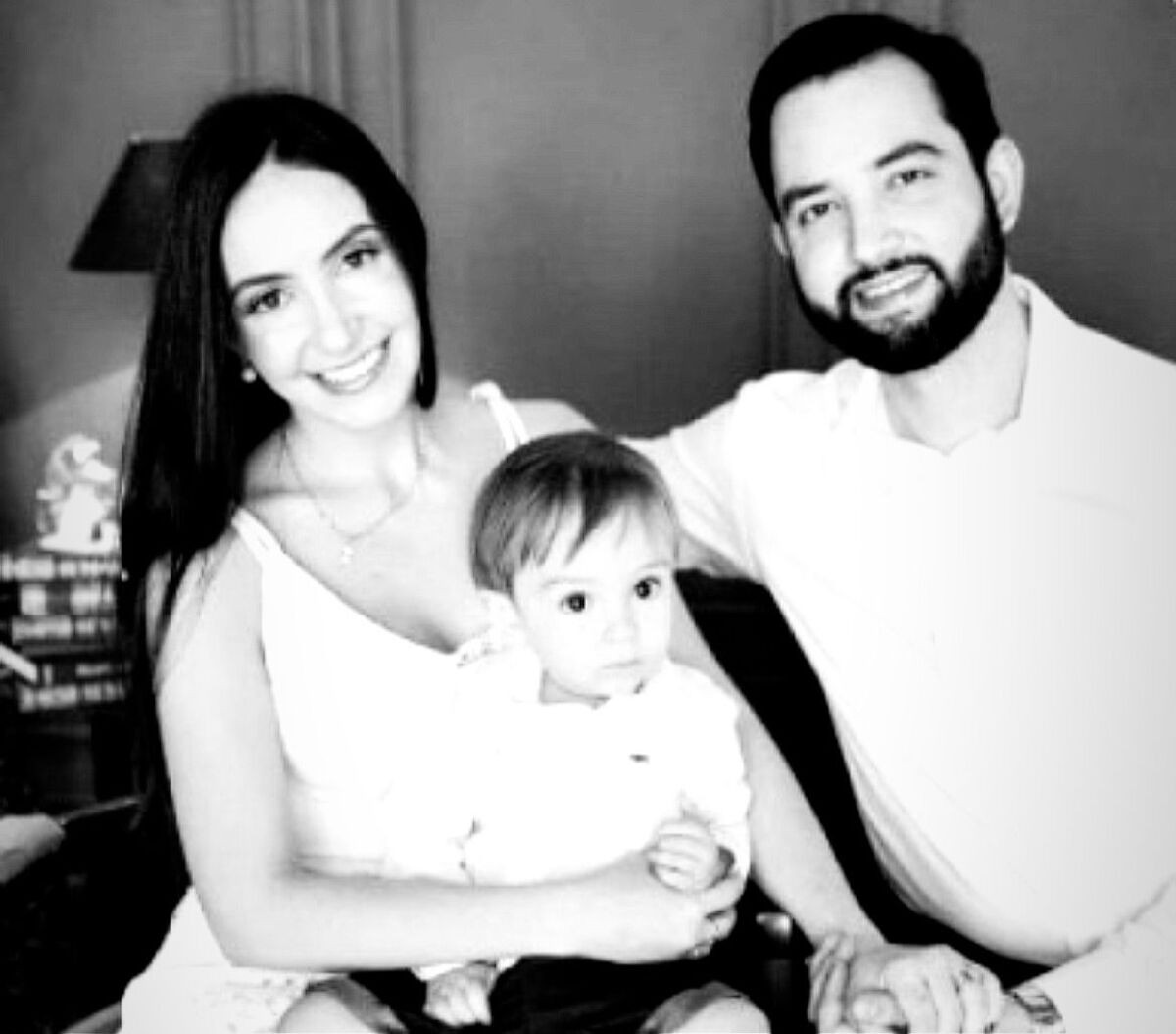 Médicos Renata Moreira Camargos, de 36 anos, Edward Camargos Júnior, de 37 anos, e o filho do casal, Eduardo Camargo Moreira, de 4 anos
