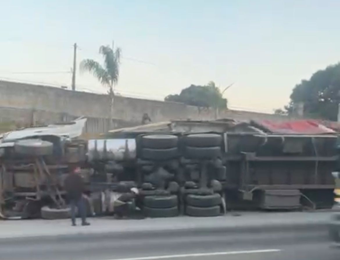 Houve derramamento de óleo na pista