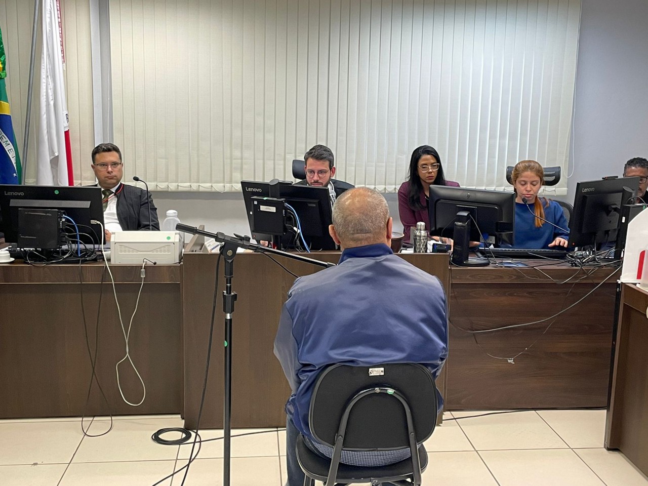 Sete testemunhas foram ouvidas durante a audiência, além do acusado