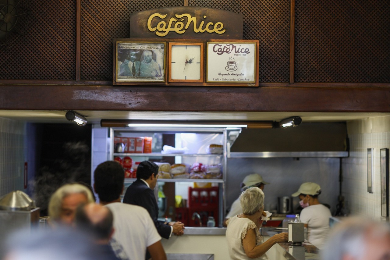 'Abrace o Nice': cafeteria, que é ícone da praça Sete há mais de 80 anos, lança campanha de arrecadação para reforma