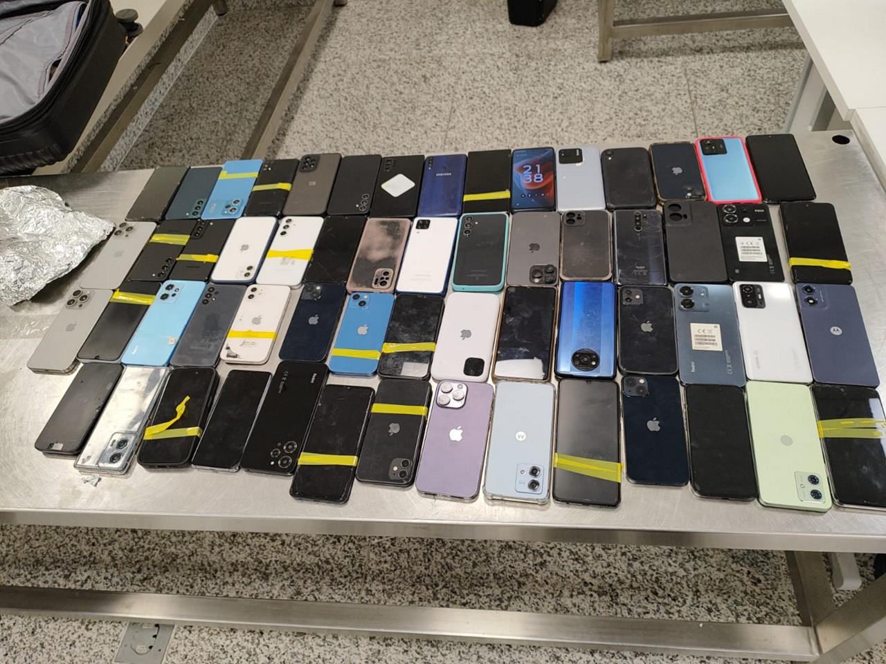 Furto de celulares no país preocupa governo federal 