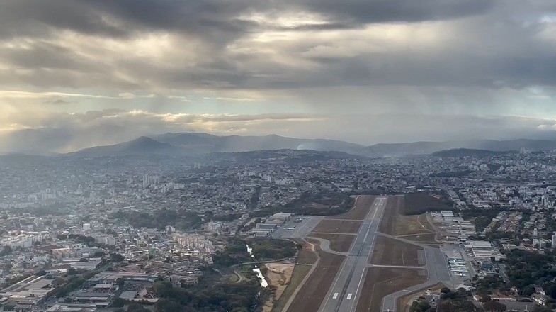A chuva desta manhã foi registrada pelo helicóptero da BTN / O TEMPO