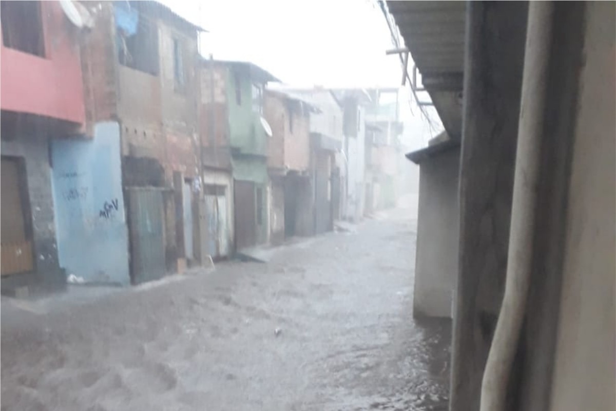 Moradores relataram perdas com o temporal 