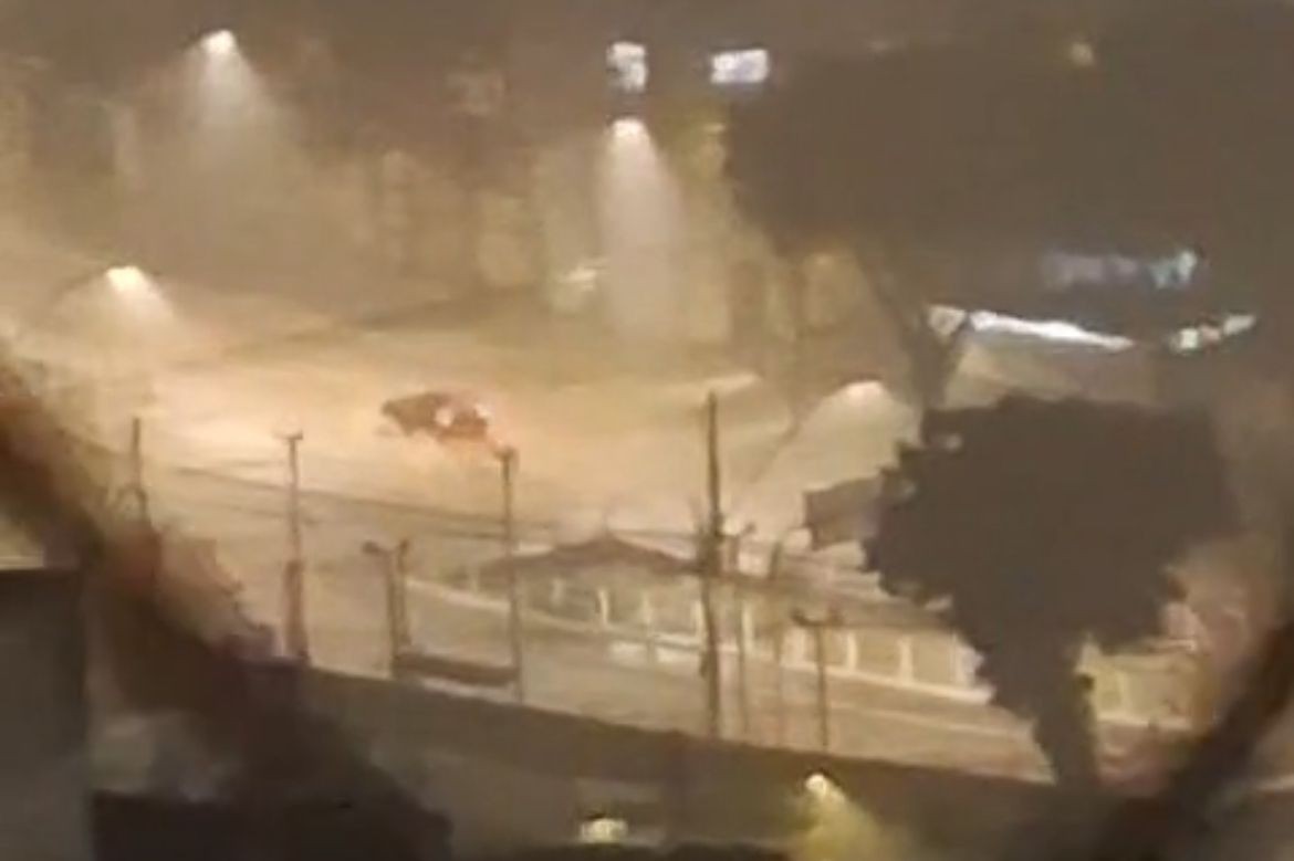 Bernardo Vasconcelos alagada na noite deste sábado 
