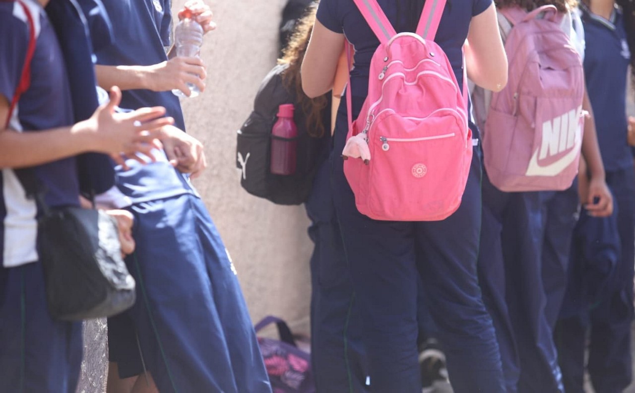 Grupo de meninas planeja realizar um protesto contra exposição de estudantes de um colégio particular da rede Santa Maria Minas