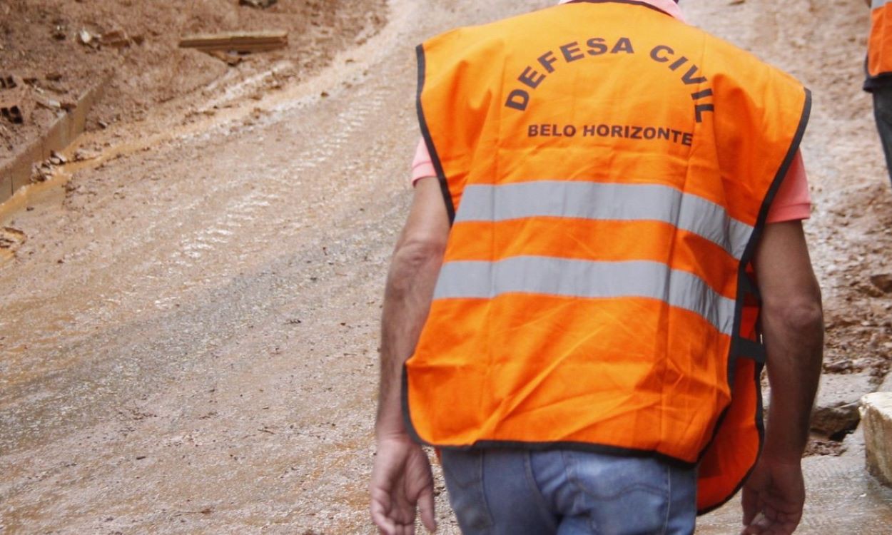 Defesa Civil foi acionada para vistoriar o local 