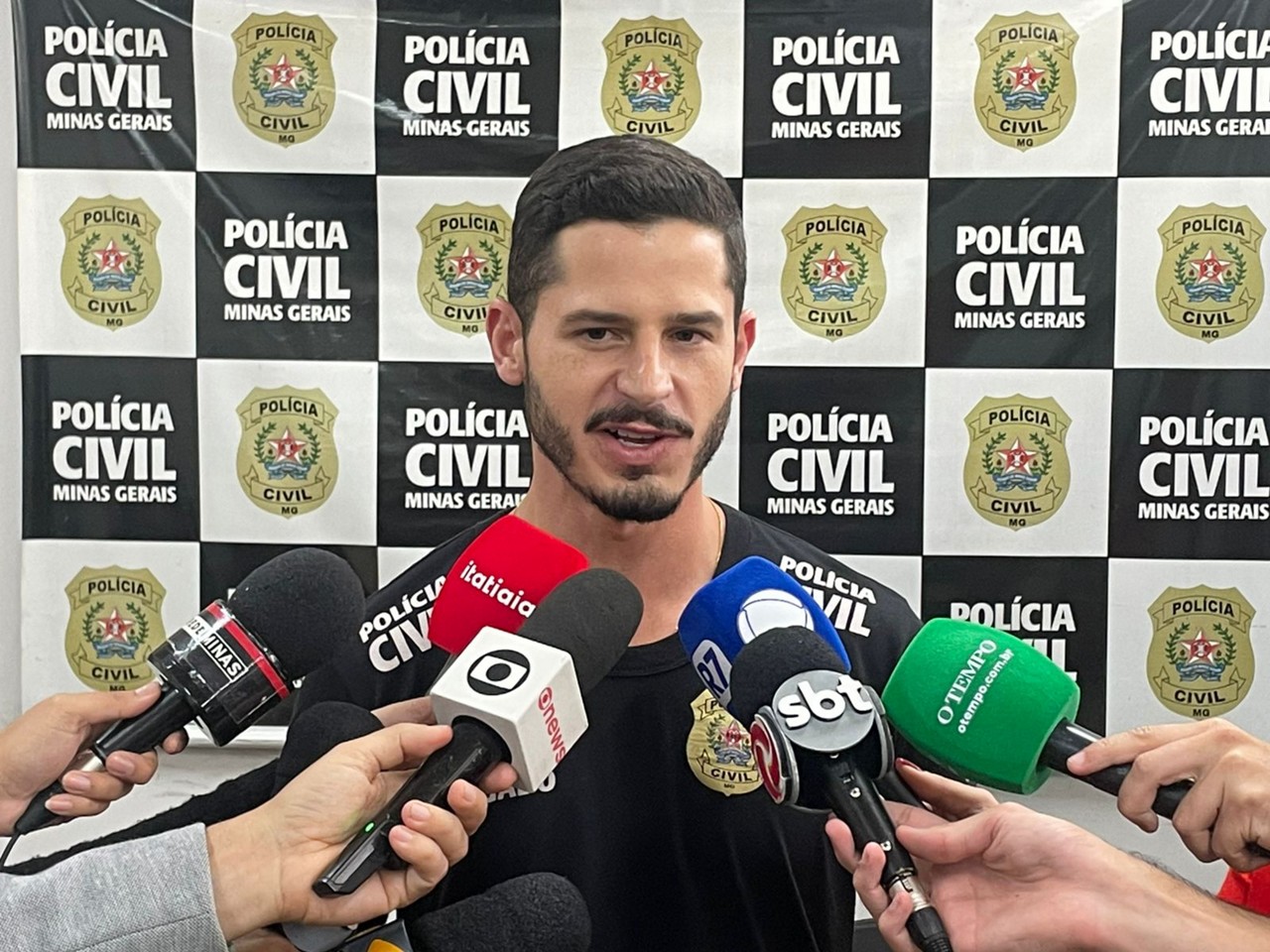 Delegado Matheus Marques detalhou operação que prendeu nove membros do CV no Taquaril e admitiu guerra entre facções na comunidade