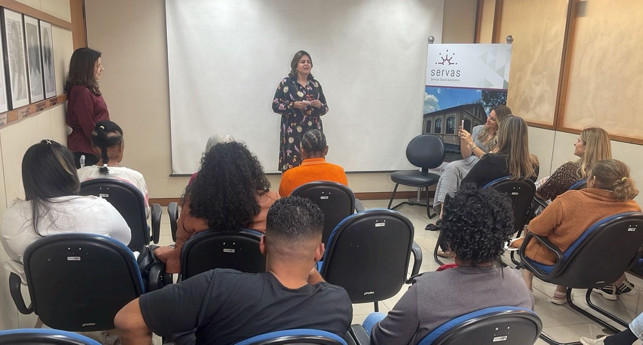 Instituições receberam itens nesta quinta-feira