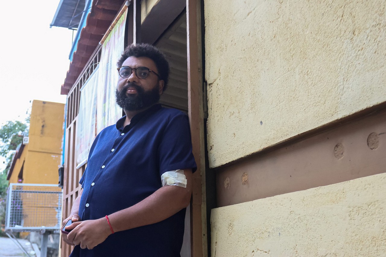 Escritor e professor Erick Candeias, de 34 anos, espera por um novo rim