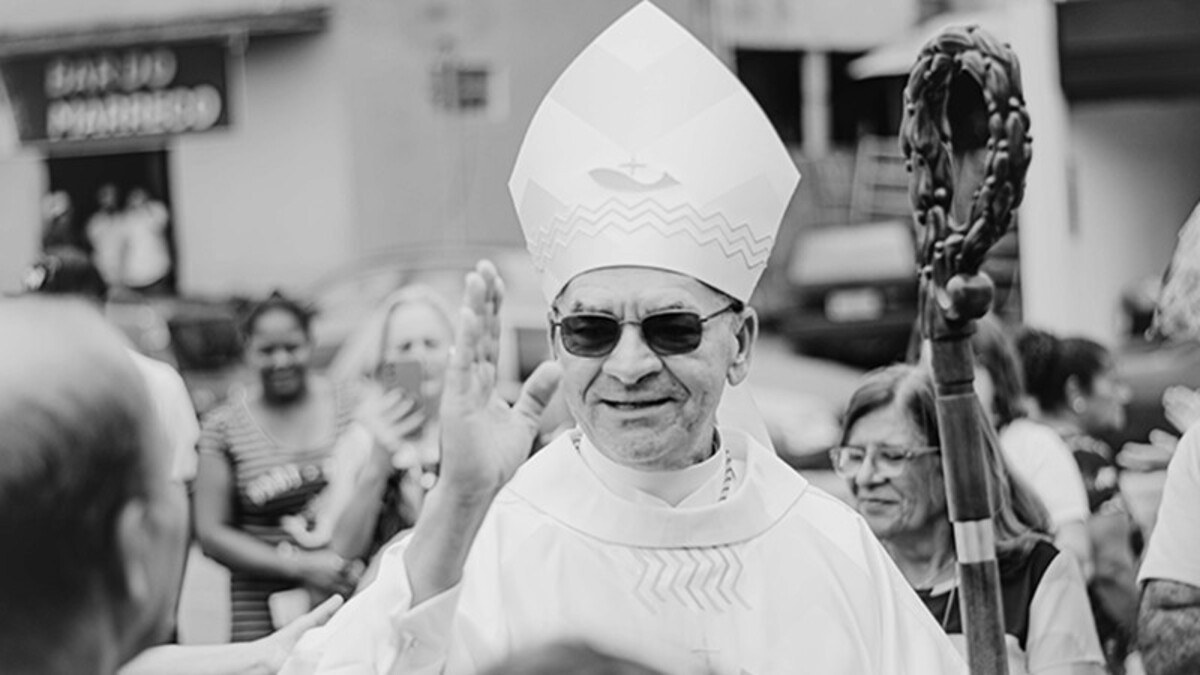 Morreu na noite desse domingo (13 de abril), aos 61 anos, Dom Geraldo de Souza Rodrigues, bispo da Diocese de Januária