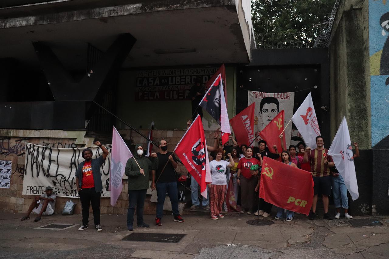 Movimentos sociais ocupam antigo prédio da ditadura militar na Afonso Pena, em BH