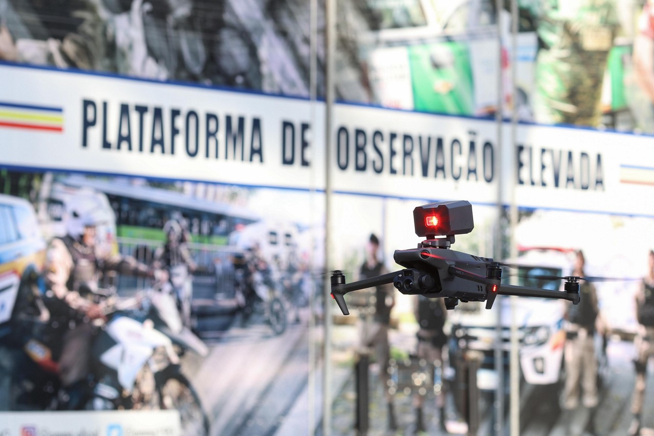 Forças de segurança vão usar drone para identificar criminosos no Carnaval de BH 