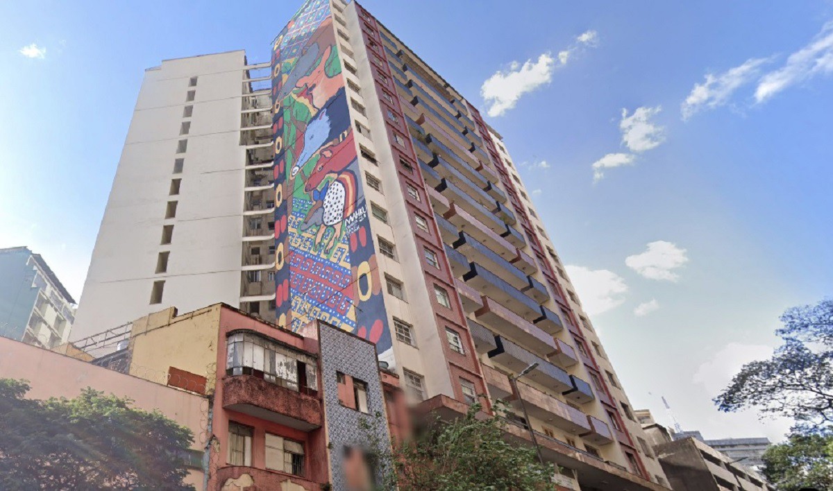 Fogo atinge apartamento no 2º andar do tradicional prédio de BH
