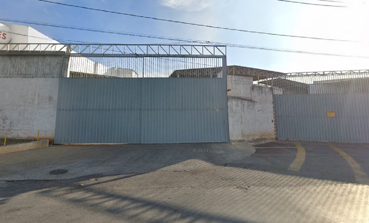 Funcionários caíram em tanque com dez metros de profundidade