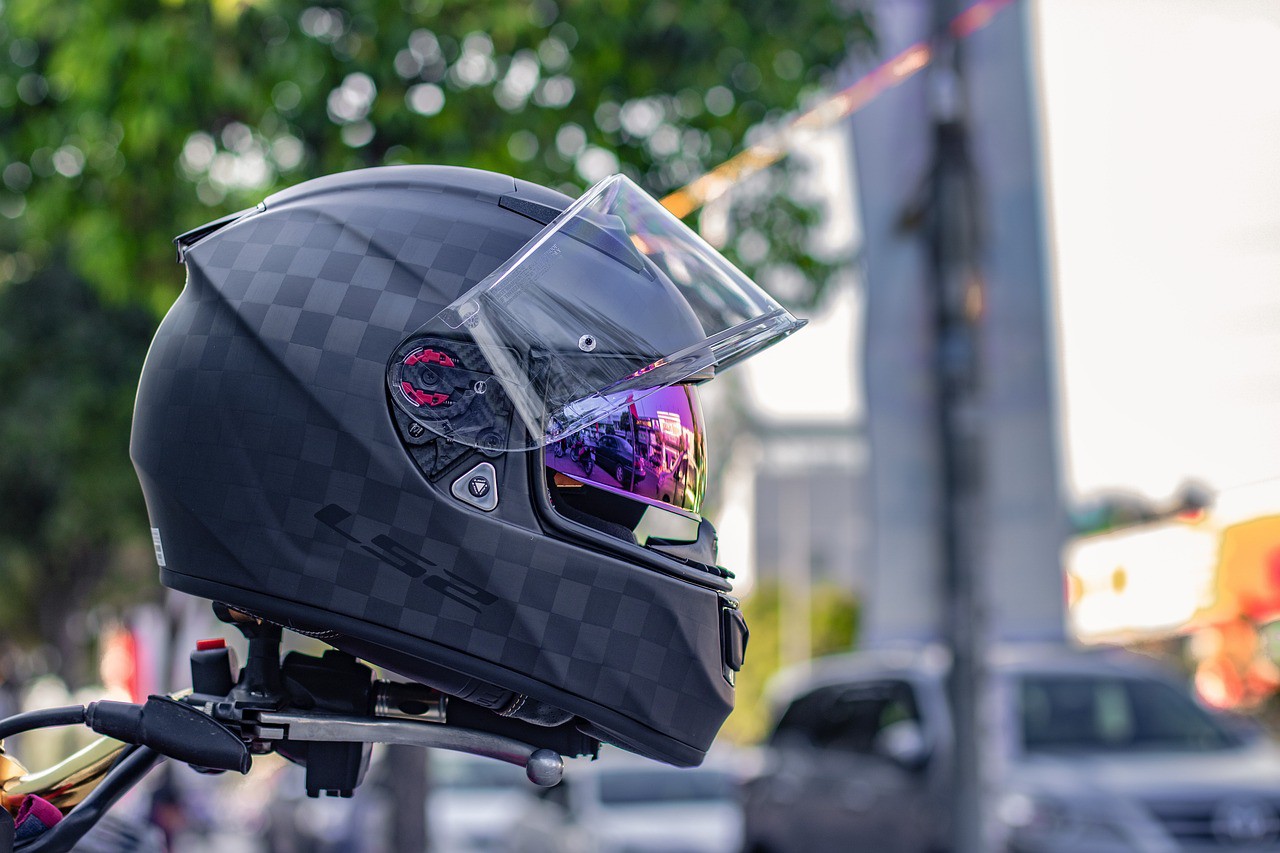 
Os criminosos cobravam resgate de R$ 2 mil pela motocicleta. O crime ocorreu nesta quinta-feira, em plena luz do dia, no bairro São Bernardo. 

