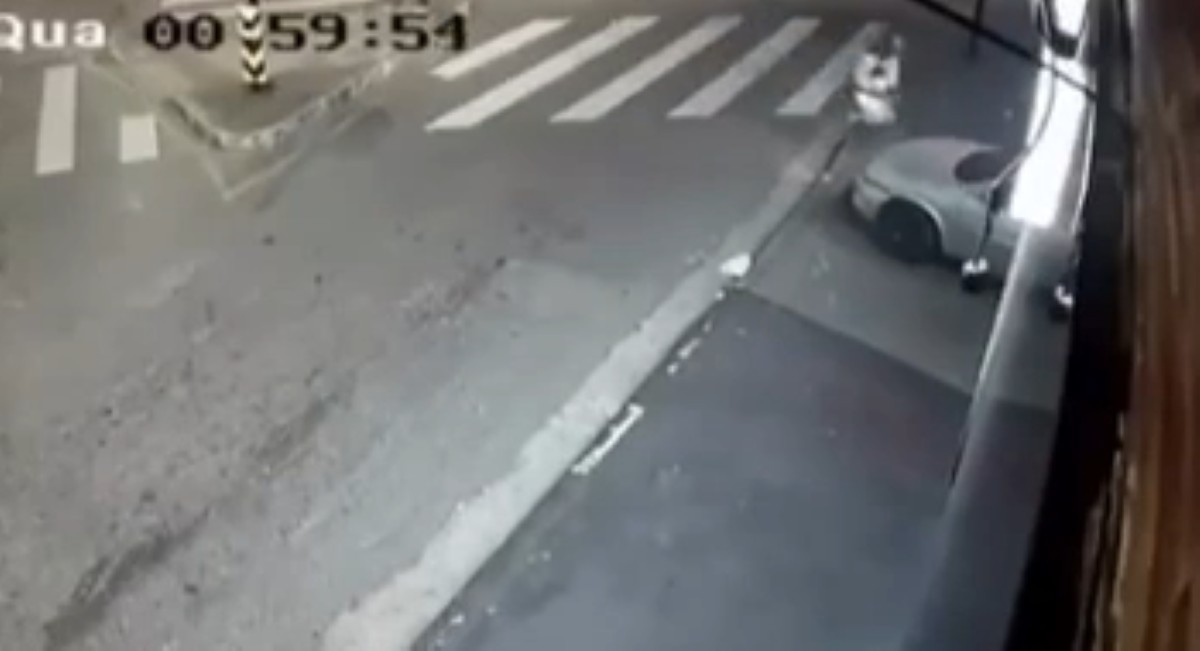 Gangue da marcha ré ataca loja de roupas na avenida Úrsula Paulino, em BH  