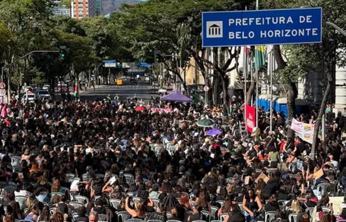 Professores permaneceram 29 dias em greve em Belo Horizonte 