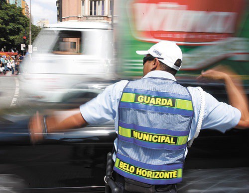 Guarda Municipal deve multar