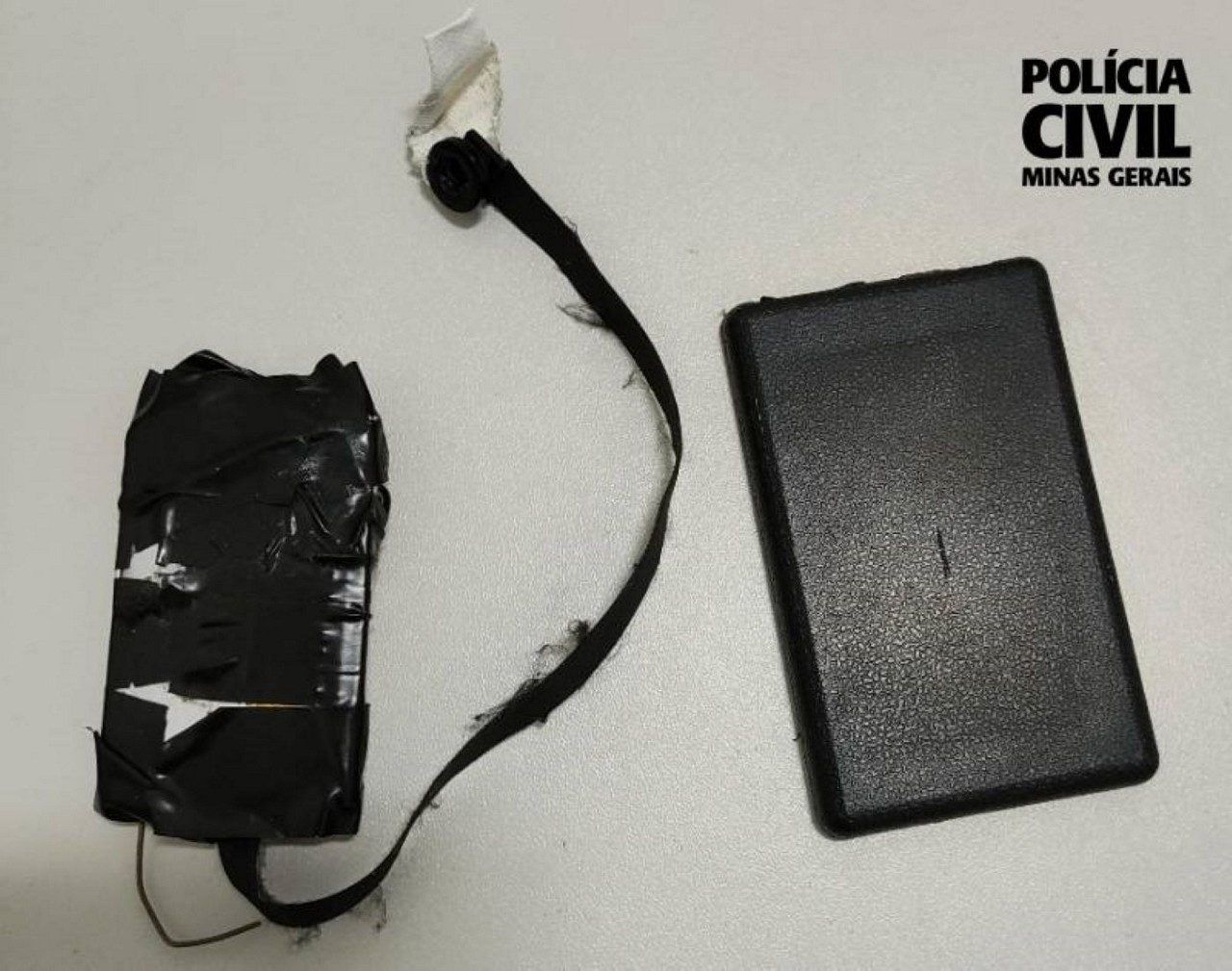 Ponto eletrônico apreendido pela PCMG com candidato que tentou trapacear prova de legislação de trânsito