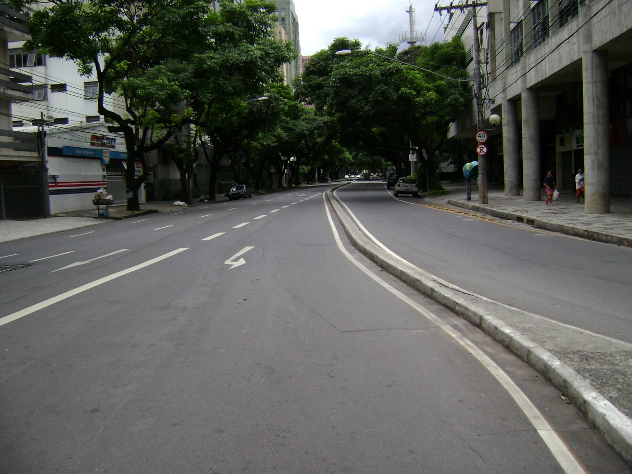 Avenida Prudente de Morais, na região Centro-Sul de Belo Horizonte